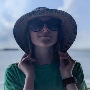 Meet your Posher, Yuliana